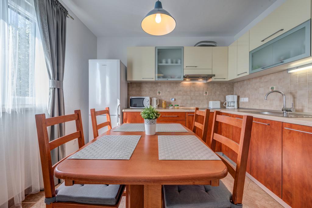 Holiday Home Mirna Vala Sevid Exterior photo