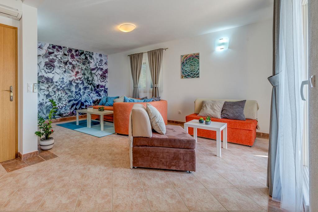 Holiday Home Mirna Vala Sevid Exterior photo