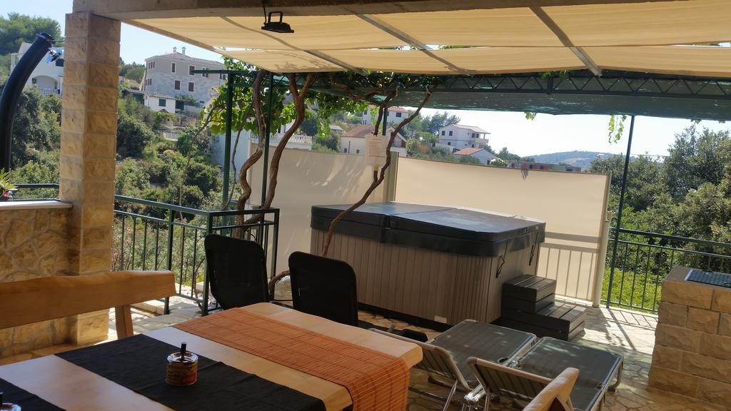 Holiday Home Mirna Vala Sevid Exterior photo