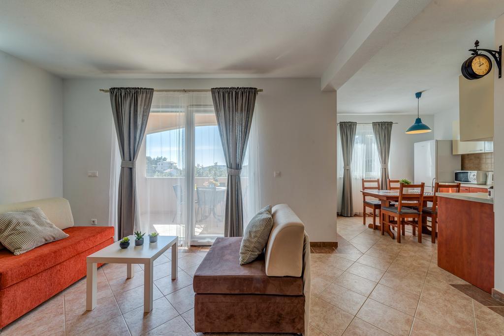 Holiday Home Mirna Vala Sevid Exterior photo